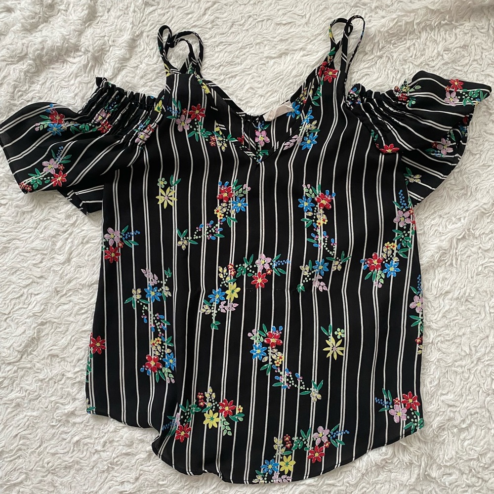 Black floral top